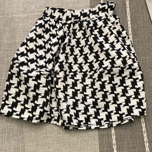 Express houndstooth mini skirt size 4